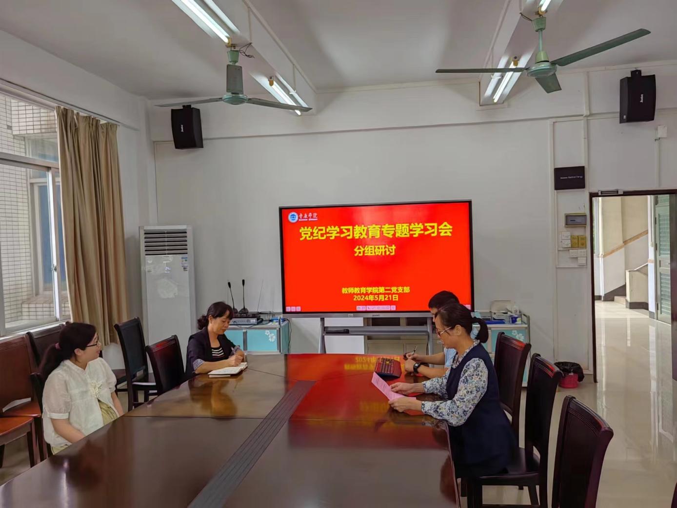 e157e2ef126683f9b2fb102e8a27b04 e157e2ef126683f9b2fb102e8a27b04